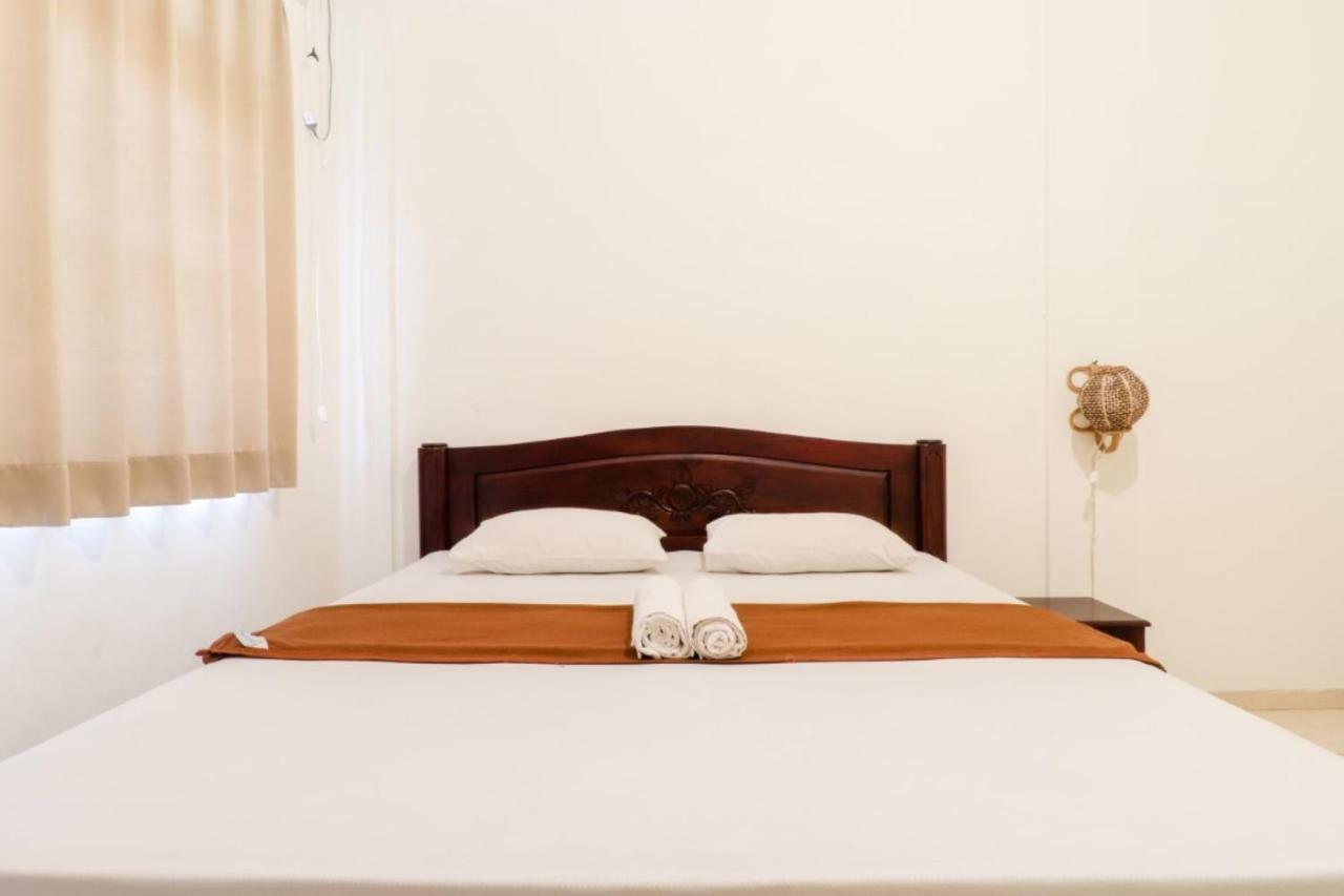 Palmyra Hostel Malang Eksteriør billede